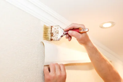 Pose de papier peint à Blajan — revêtements muraux et toiles de verre